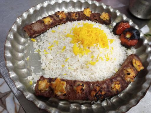 عکس رستوران وبیرون بر نگین