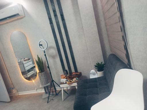 عکس مرکز پوست و لیزر زحل مِد