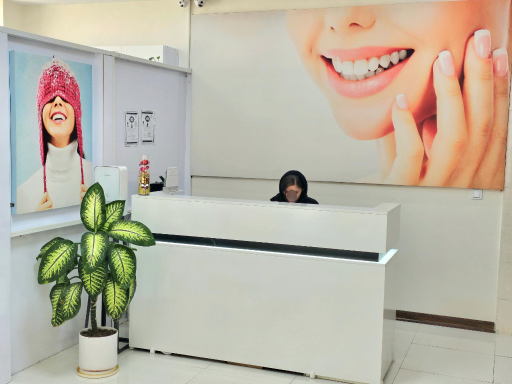 مطب دندانپرشکی دکتر کمالی