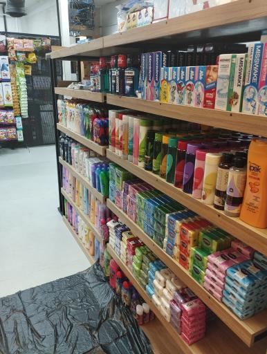 عکس هایپر مارکت بلومارت 