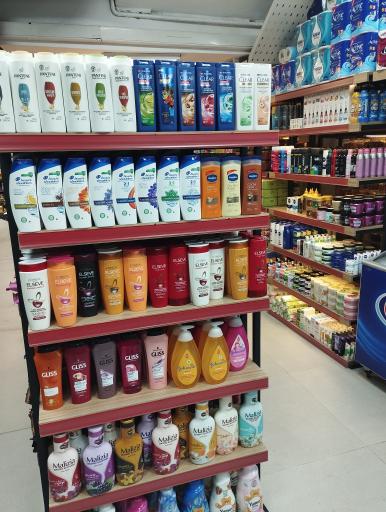 عکس هایپر مارکت بلومارت 