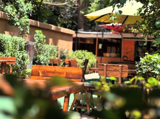 رستوران پدیده اهورا