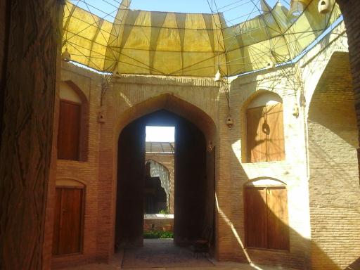 عکس کاروانسرای زین الدین