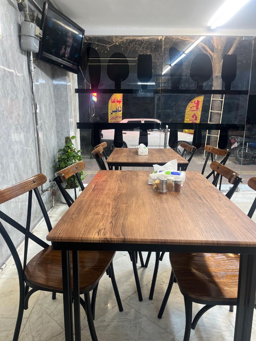 عکس رستوران شاهین