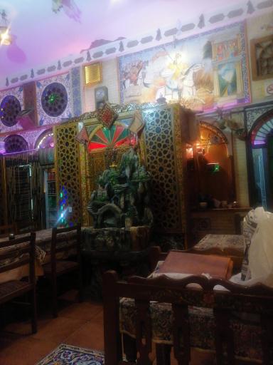 عکس رستوران سنتی سرای مهر