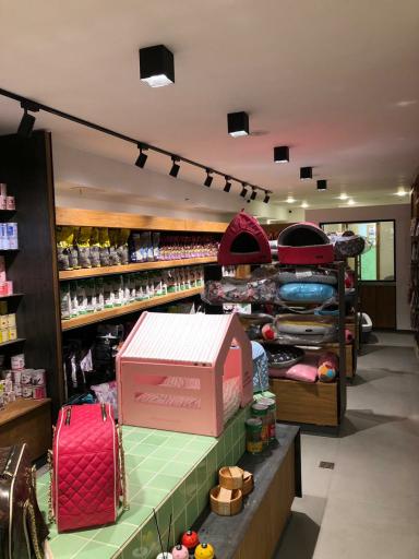 عکس کلینیک دامپزشکی و پت شاپ پارس