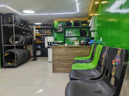 عکس تعمیرگاه موتور سیکلت موتور زد 