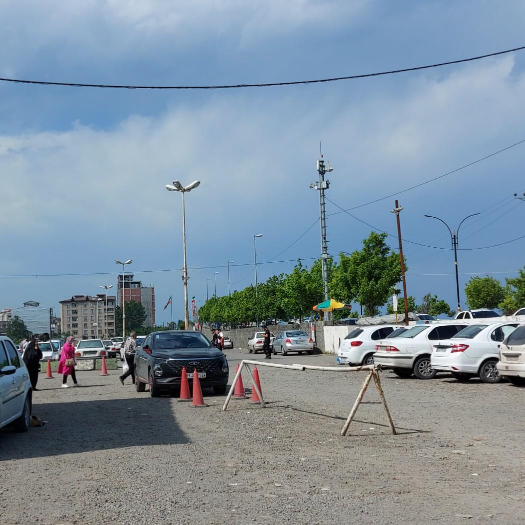 عکس پارکینگ بازارچه ساحلی