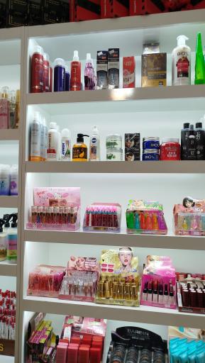 عکس فروشگاه آرایشی ایران بانو