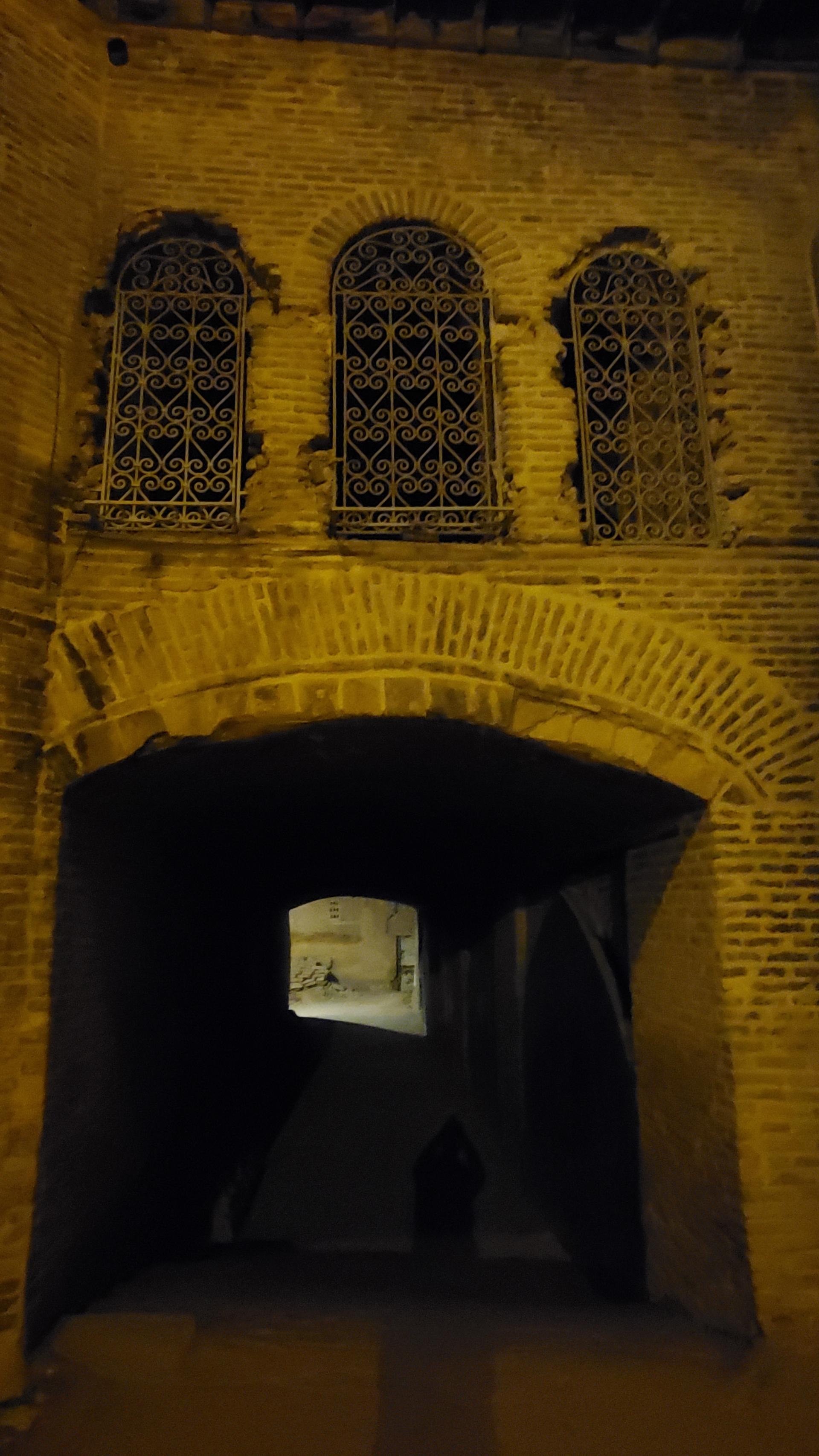 عکس طاق اسکرو