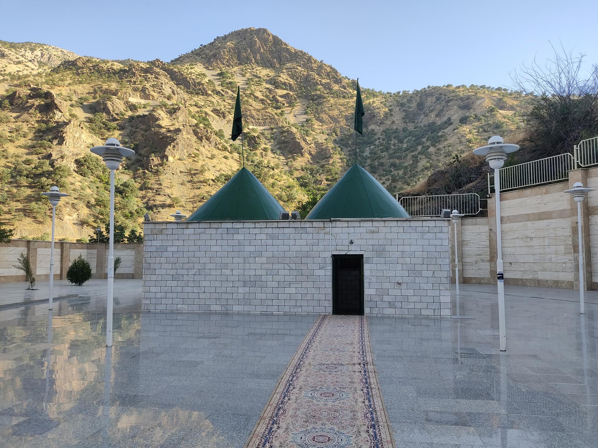 عکس زیارتگاه سلطان اسحاق