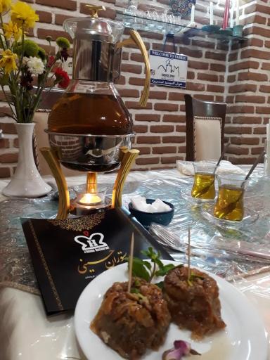 عکس کافه رستوران فرش حسینی