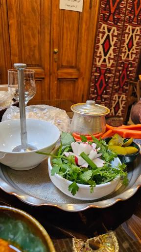 عکس کافه رستوران فرش حسینی