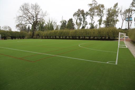 عکس زمین چمن مصنوعی