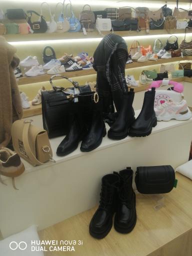 گالری کیف و کفش زنانه سوفیا