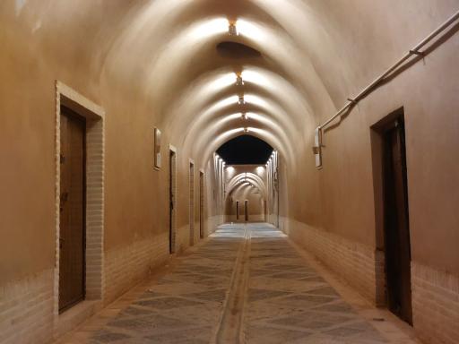 عکس بازارچه تاریخی بفروئیه