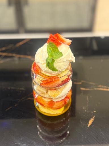 عکس کافی‌شاپ برف سیاه