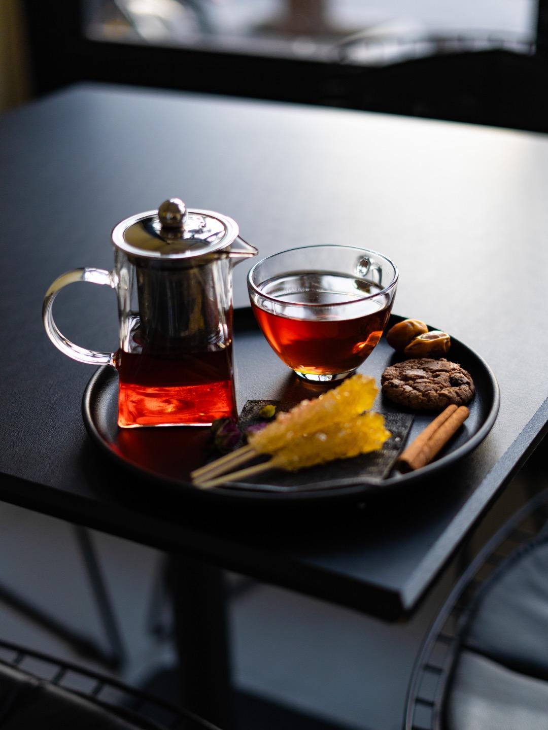 عکس کافی‌شاپ برف سیاه