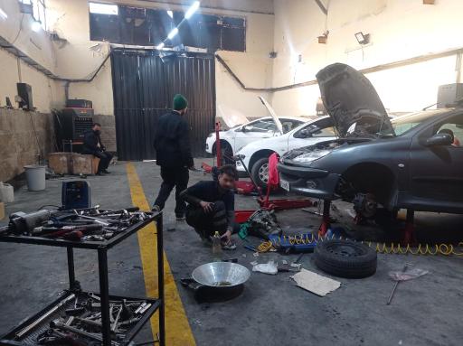 عکس تعمیرگاه جلوبندی سازی اسماعیل اعزامی