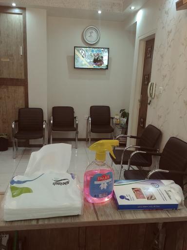 عکس دکتر اکرم انجرانی