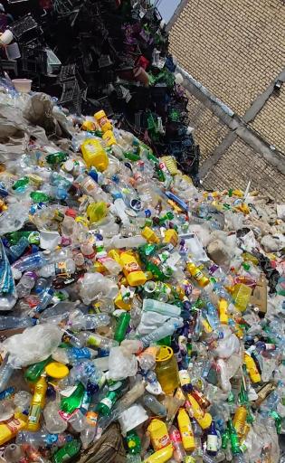 عکس انبار ضایعات سجاد