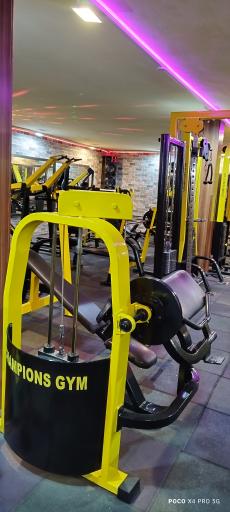 عکس باشگاه بدنسازی قهرمانان افسریه