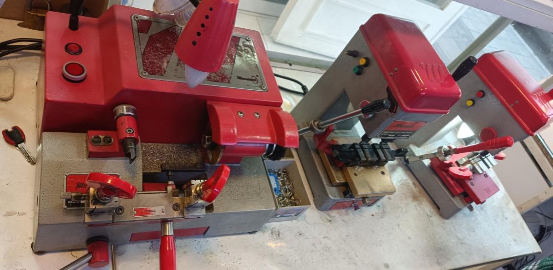 عکس کلید سازی شبانه روزی لیماک