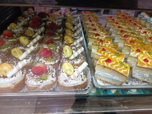 عکس شیرینی گل نرگس