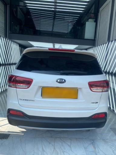 عکس کارشناسی تشخیص رنگ و فنی خودرو امیریان 