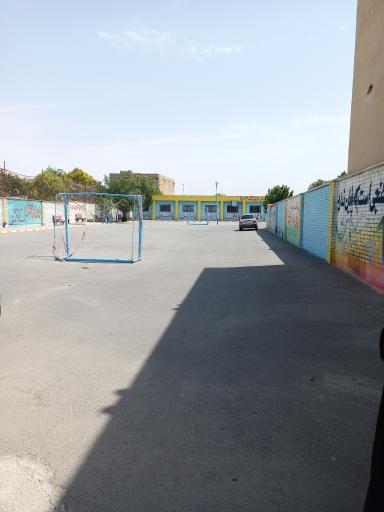 عکس دبیرستان پسرانه ی شهدای مهردشت 