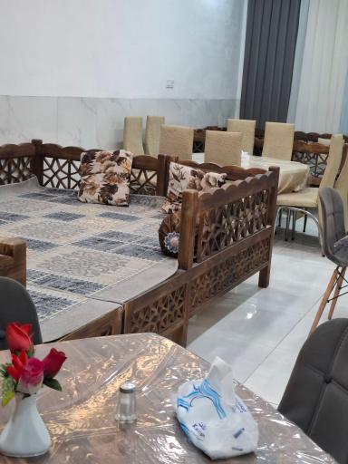 رستوران آبنوس