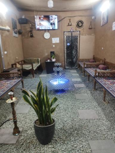عکس سفره خانه سنتی شب زدگان