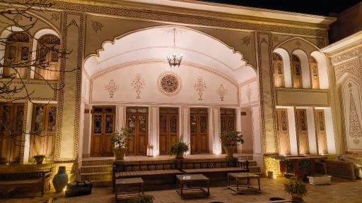 اقامتگاه سنتی مهینستان راهب کاشان