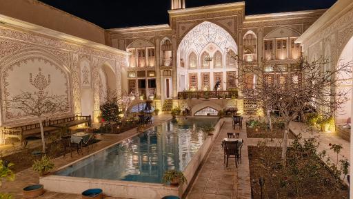 اقامتگاه سنتی مهینستان راهب کاشان