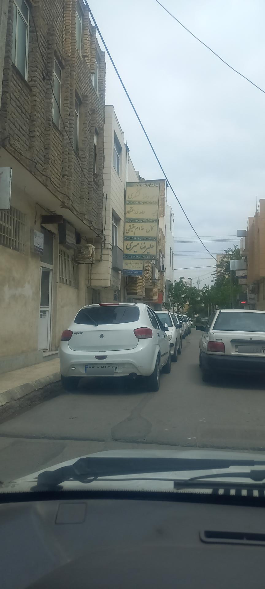 عکس کمال خادم حقیقی وکیل پایه یک دادگستری