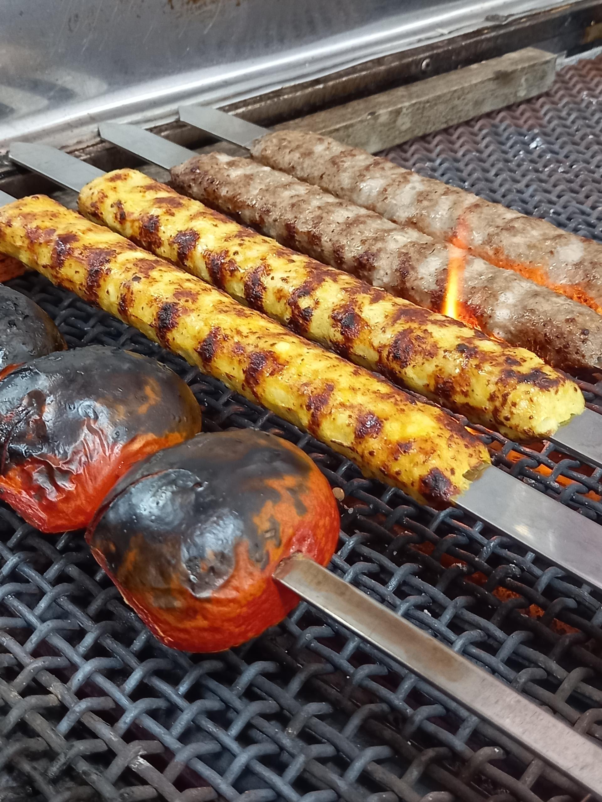 عکس کبابی ریحون 