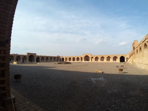 عکس کاروانسرای دیر گچین