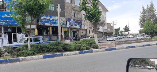 عکس ابزار و رنگ قهرمانی