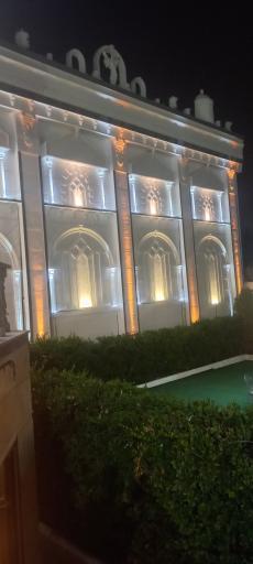 عکس عمارت آرمان