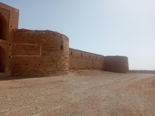 عکس کاروانسرای دیر گچین