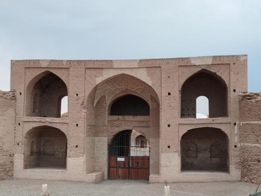 عکس کاروانسرای دیر گچین