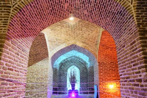 عکس کاروانسرای دیر گچین