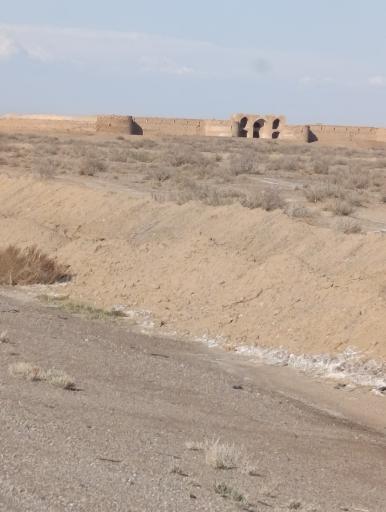 عکس کاروانسرای دیر گچین