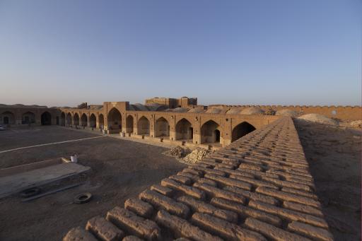عکس کاروانسرای دیر گچین