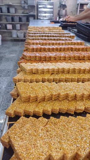 عکس قنادی گل لاله