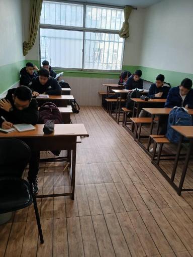 عکس دبیرستان پسرانه دانش وحید