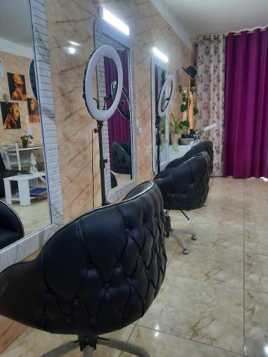 عکس سالن زیبایی پریناز ایمانی