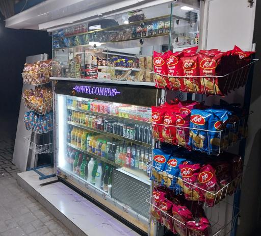 عکس دکه داش حمید