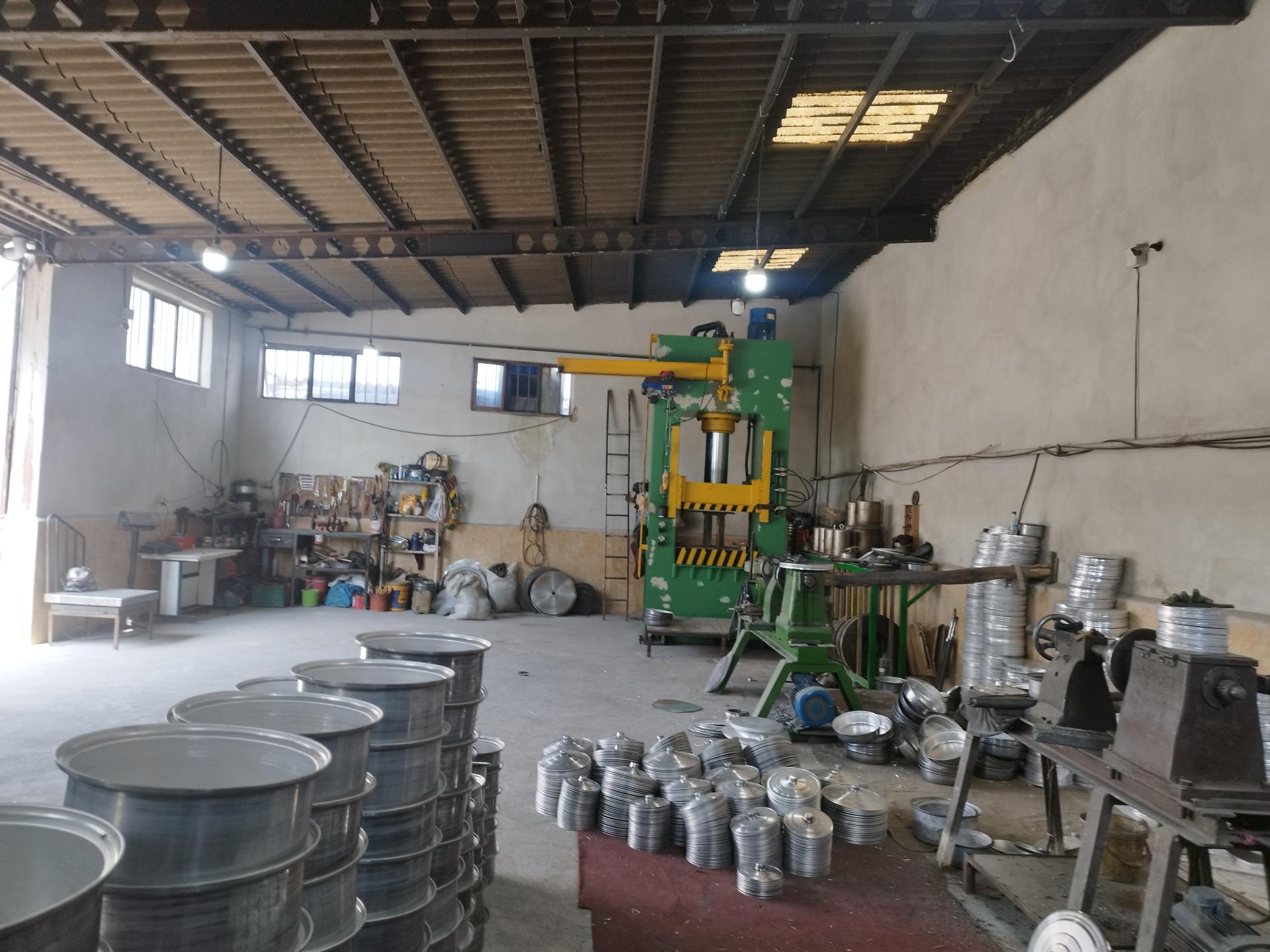 عکس تولید ظروف آلومینیوم علی نژاد