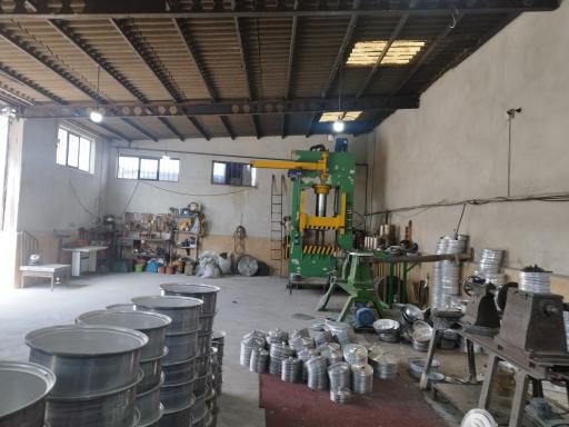 عکس کارخانه تولید ظروف آلمینیوم علینژاد